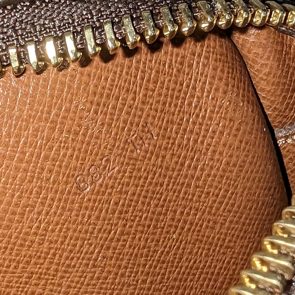 Authentic Louis Vuitton Vintage '88 Compiegne 23 - Picture 6 of 11